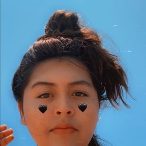 Meet your Posher, Daniela